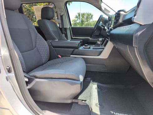 Used 2023 Toyota Tundra SR5 w/ SR5 Convenience Package AWD/4WD image 32