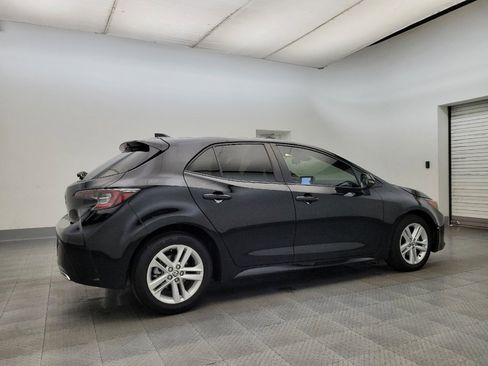 Used 2019 Toyota Corolla SE w/ SE Option Package image 10