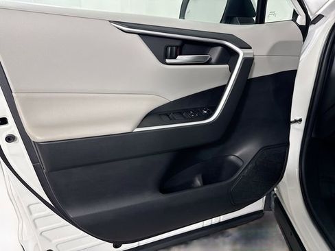 Certified 2020 Toyota RAV4 XLE image 12