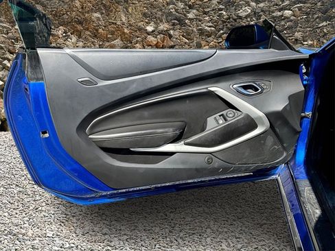 Used 2018 Chevrolet Camaro LT image 18