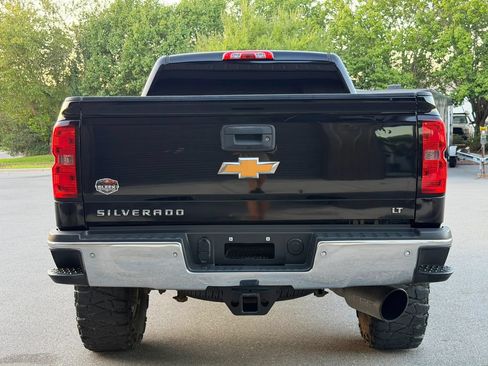 Used 2015 Chevrolet Silverado 2500 LT w/ Z71 Package, Off-Road AWD/4WD image 4