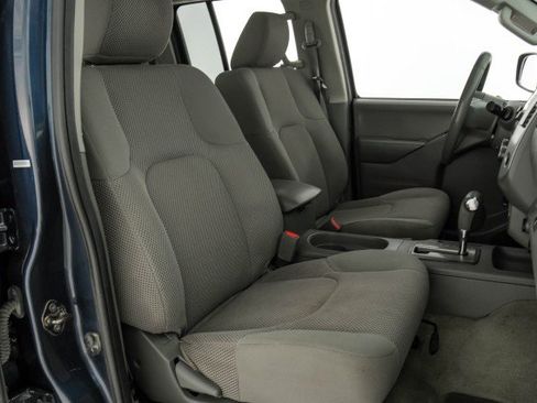 Used 2016 Nissan Frontier SV image 29