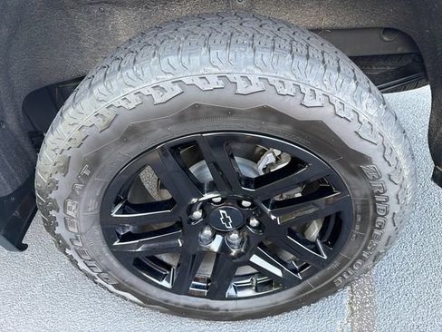 Used 2023 Chevrolet Silverado 1500 Custom w/ LPO, Dark Essentials Package AWD/4WD image 19