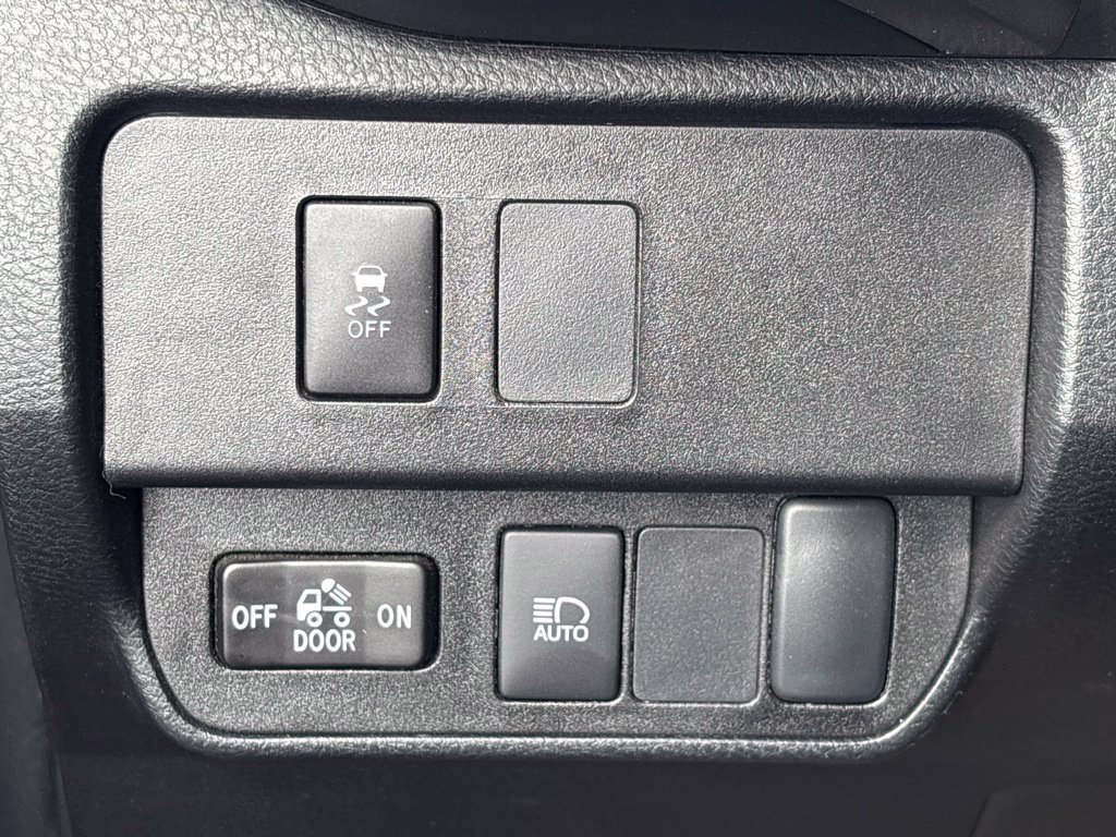 Used 2023 Toyota Tacoma SR5 w/ Technology Package AWD/4WD image 23