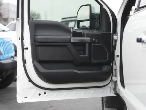 Used 2020 Ford F250 Platinum image 30