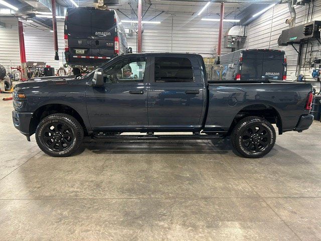 Certified 2025 RAM 2500 Big Horn AWD/4WD image 38