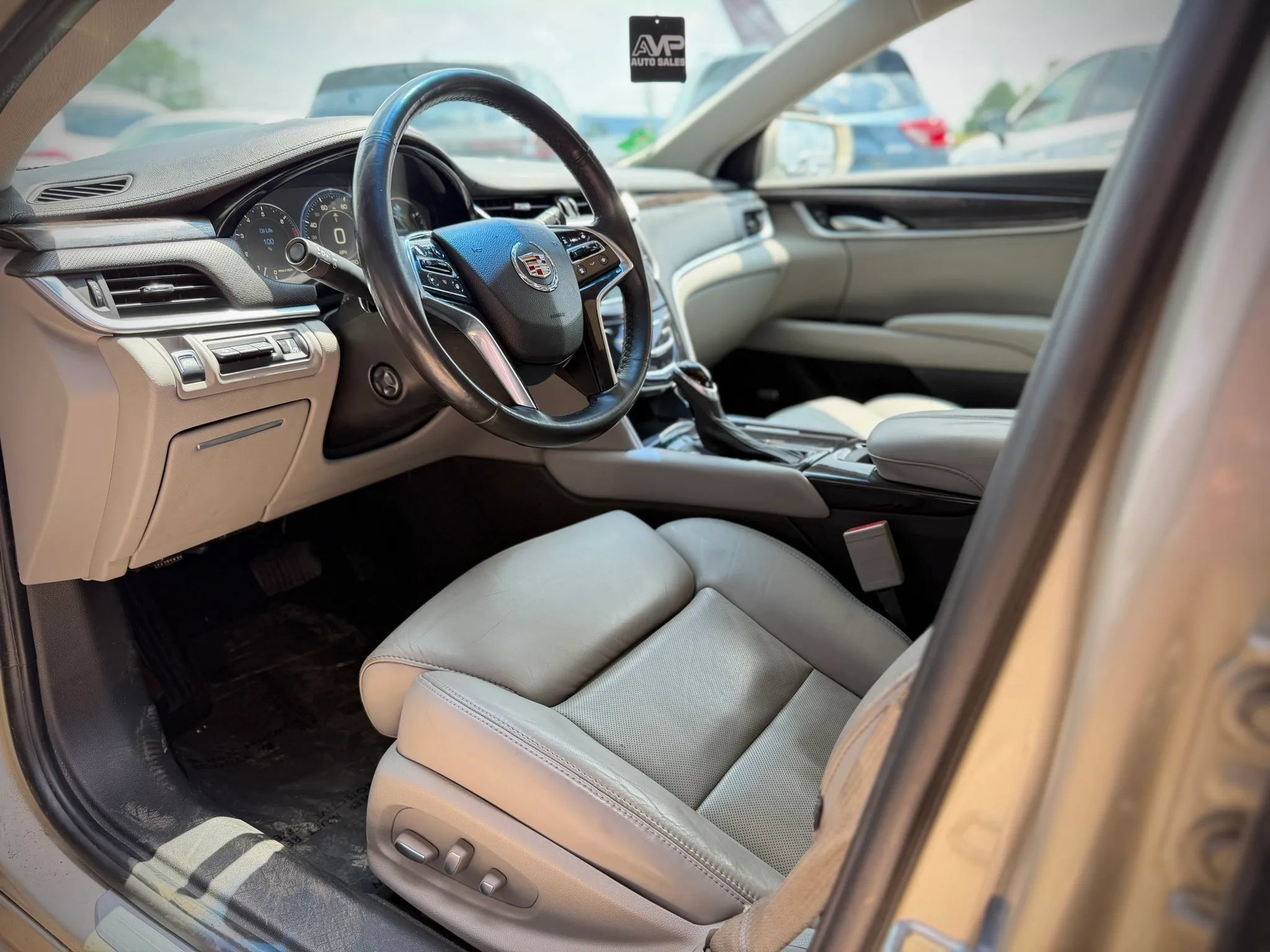 Used 2013 Cadillac XTS Premium AWD/4WD image 9