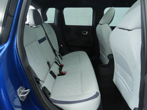 Used 2026 MINI Cooper 4-Door Hardtop FWD image 29