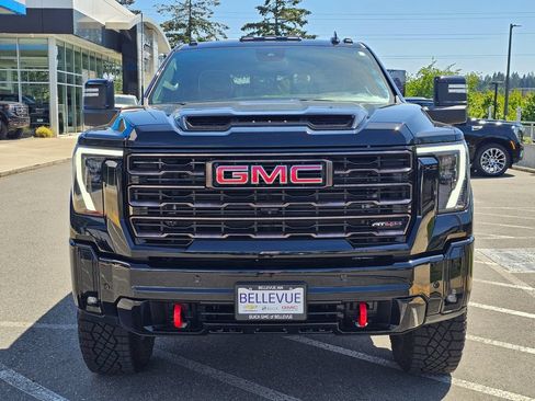 Used 2025 GMC Sierra 2500 AT4X AWD/4WD image 8