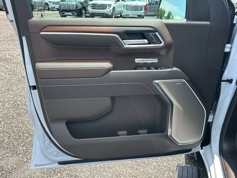 New 2026 GMC Sierra 1500 Denali w/ Denali Reserve Package AWD/4WD image 11