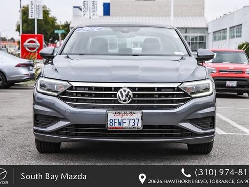 Used 2019 Volkswagen Jetta SEL FWD image 2