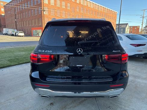 New 2026 Mercedes-Benz GLB 250 4MATIC image 7