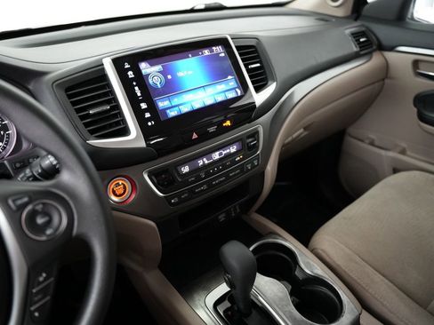 Used 2017 Honda Pilot EX image 20
