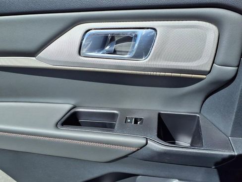 New 2026 Ford Explorer Active w/ Active Comfort Package RWD image 9