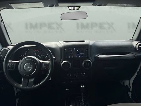 Used 2017 Jeep Wrangler Unlimited Sport w/ Connectivity Group AWD/4WD image 11
