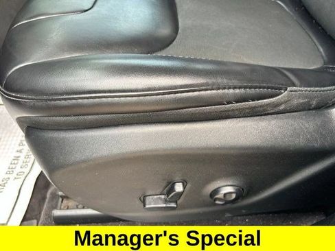 Used 2019 Jeep Cherokee Latitude Plus AWD/4WD image 14
