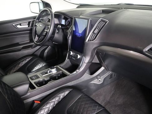 Used 2024 Ford Edge Titanium image 25
