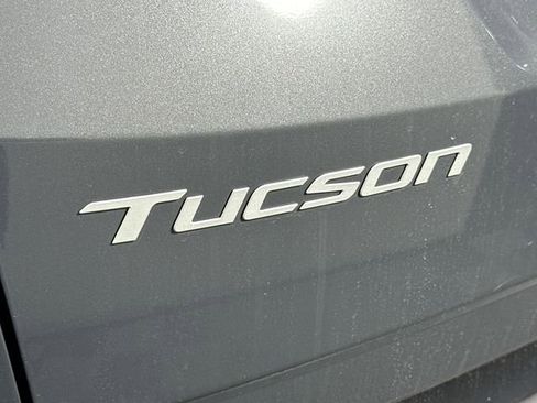 Certified 2025 Hyundai Tucson SE image 36