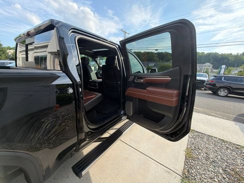 Used 2025 GMC Sierra 1500 Denali Ultimate AWD/4WD image 45