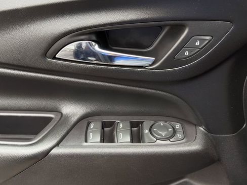 Used 2020 Chevrolet Equinox LT image 22