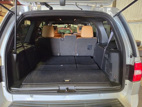 Used 2014 Lincoln Navigator 2WD w/ Equipment Group 101A image 8