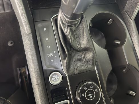 Used 2020 Volkswagen Atlas Cross Sport SE w/ Towing Package AWD/4WD image 18