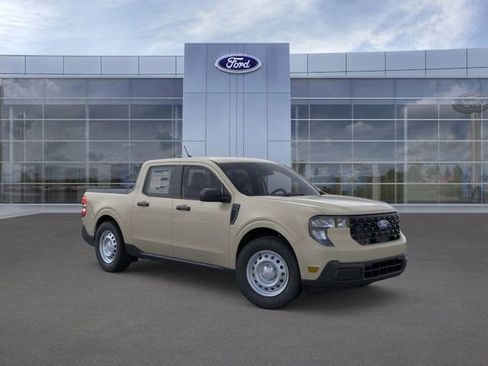 New 2025 Ford Maverick XL image 7