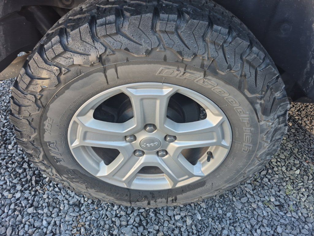 Used 2019 Jeep Wrangler Unlimited Sport S AWD/4WD image 9