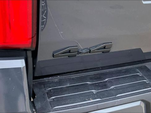 Used 2025 Toyota Tacoma TRD Sport AWD/4WD image 10