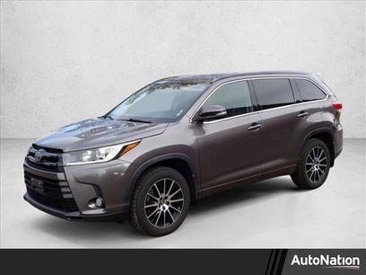 Used 2018 Toyota Highlander SE