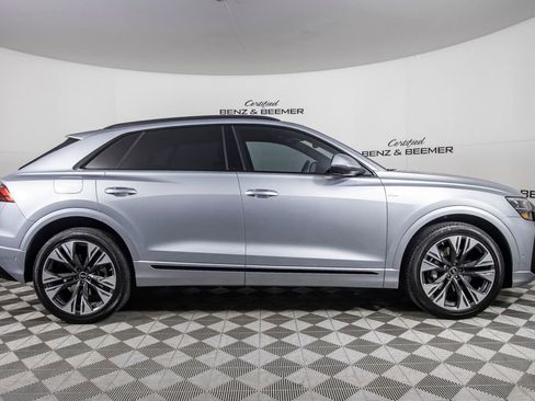 Used 2025 Audi Q8 Prestige image 5