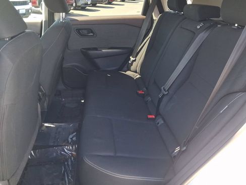 Used 2023 Nissan Rogue S AWD/4WD image 11
