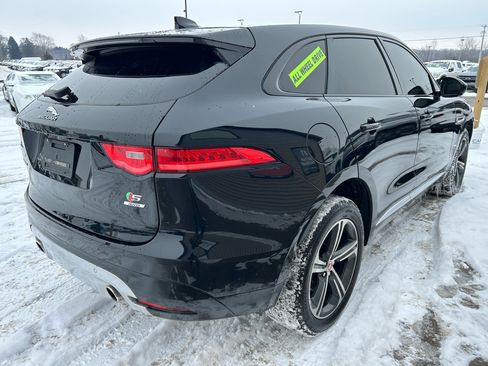 Used 2019 Jaguar F-PACE S image 5