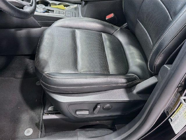 Used 2021 Ford Escape SEL w/ Technology Package FWD image 16