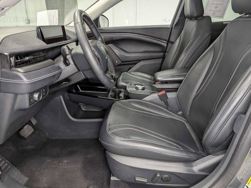 Used 2021 Ford Mustang Mach-E Premium image 4