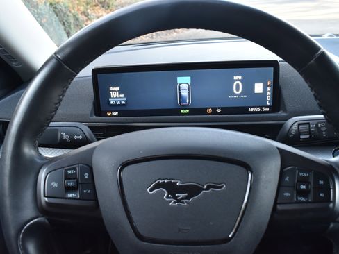 Used 2022 Ford Mustang Mach-E Select image 35