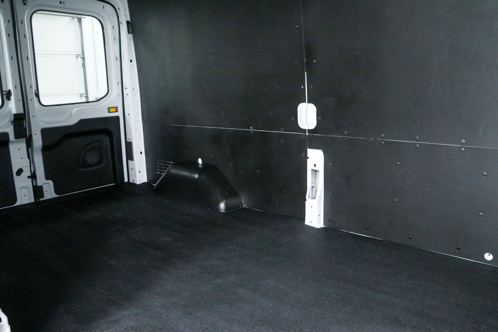 Used 2025 Ford Transit 250 148 Medium Roof w/ Load Area Protection Package RWD image 26