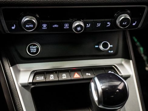 Used 2022 Audi Q3 2.0T Premium image 26