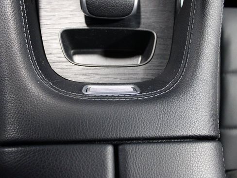 Used 2023 Mercedes-Benz GLE 450 4MATIC image 37