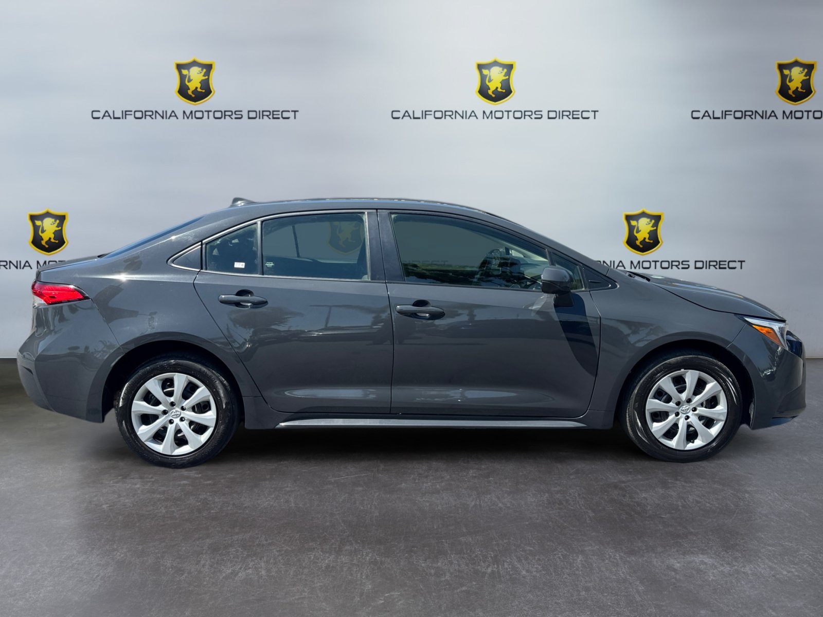 Used 2024 Toyota Corolla LE FWD image 6