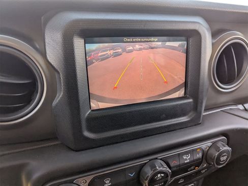 Used 2023 Jeep Wrangler Sport S image 27