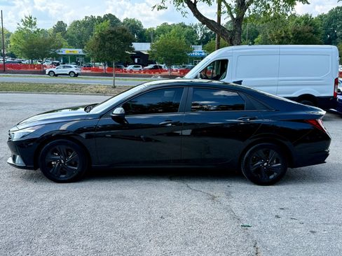 Used 2022 Hyundai Elantra SEL FWD image 8