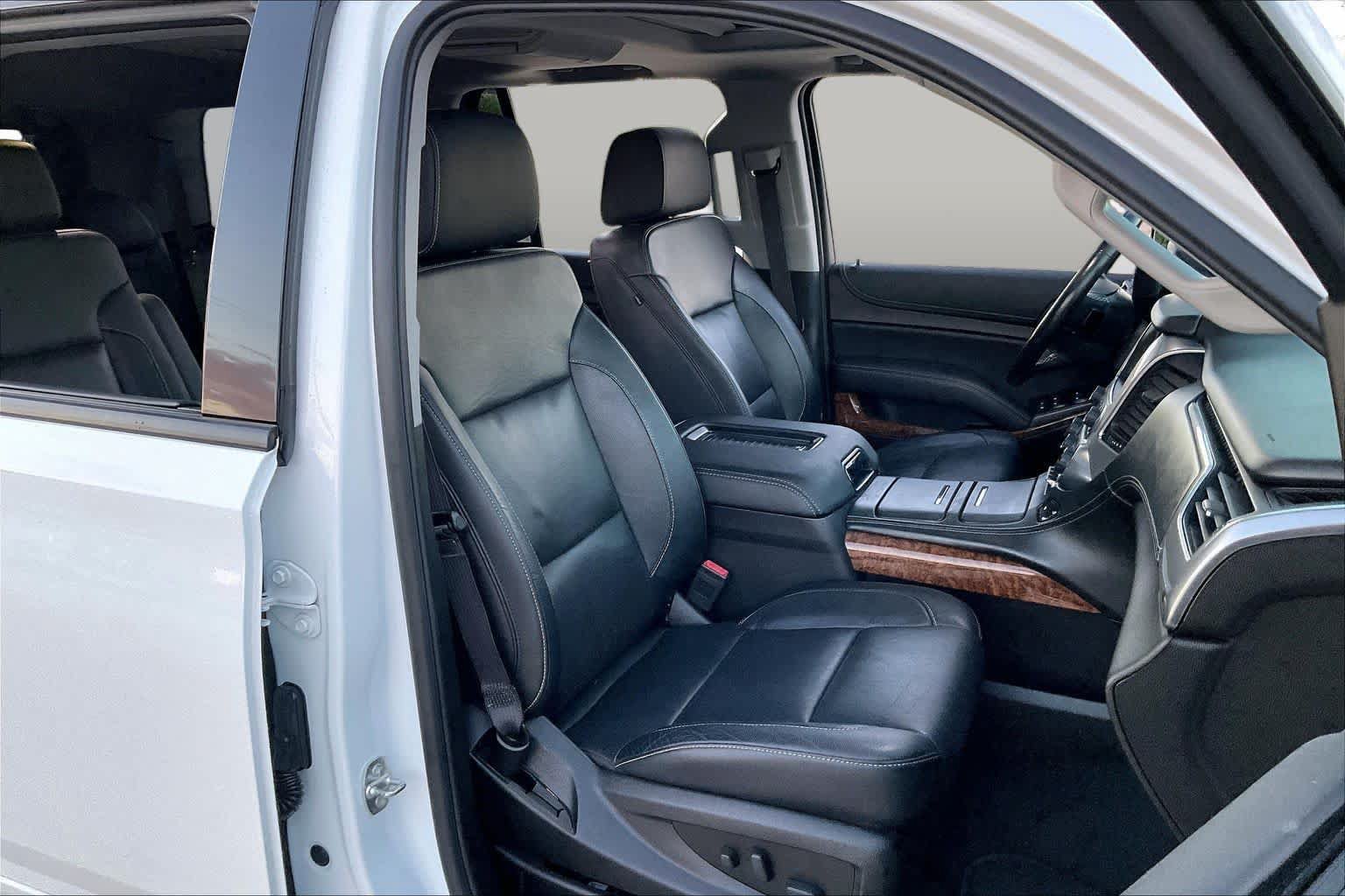 Used 2019 Chevrolet Tahoe Premier AWD/4WD image 10