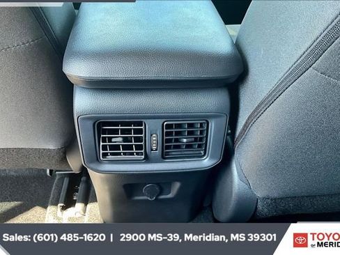 Used 2025 Toyota RAV4 LE image 24