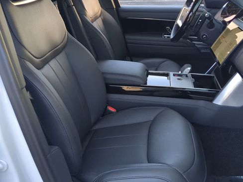 New 2025 Land Rover Range Rover Long Wheelbase Autobiography image 23