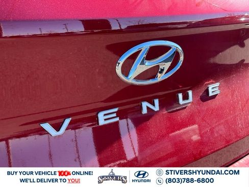 Certified 2025 Hyundai Venue Limited image 15