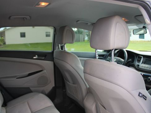 Used 2018 Hyundai Tucson SE FWD image 29