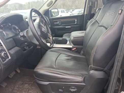 Used 2018 RAM 1500 Laramie w/ Convenience Group AWD/4WD image 5