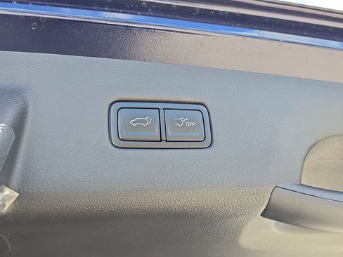 New 2026 Kia Carnival EX image 11