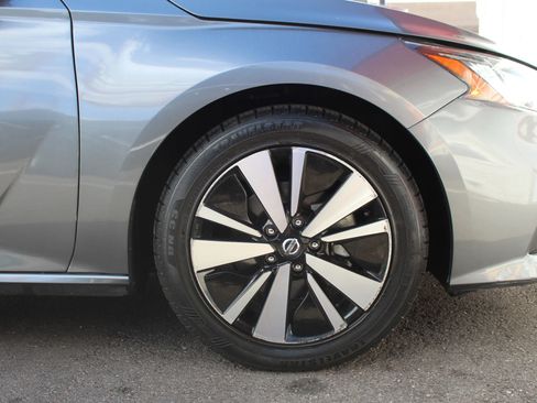 Used 2021 Nissan Altima 2.5 SV FWD image 23